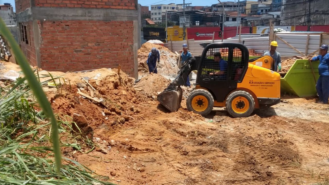es-locação-minecarregadeira